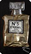 Sculpture "Chanel n°5 Gold Smashed on a wall", Norman Gekko, 35x20cm